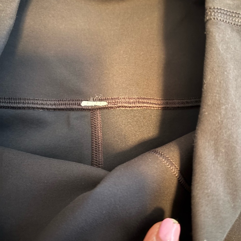 Lululemon Wunder Train High Rise Crop - Picture 4 of 7